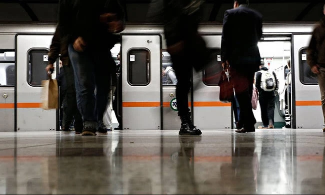 Τι ώρα θα πραγματοποιηθούν τα τελευταία δρομολόγια στα Μέσα Μεταφοράς σήμερα παραμονή Πρωτοχρονιάς